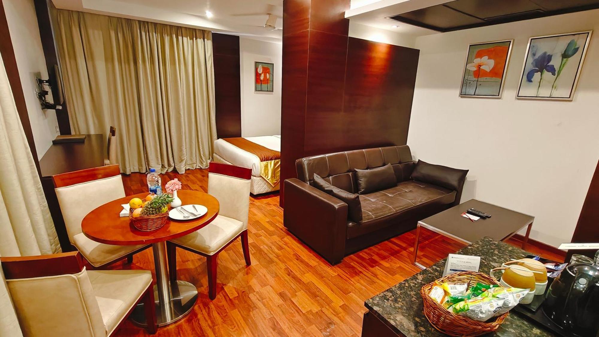 Khanna Fiesta Vellore Exterior photo