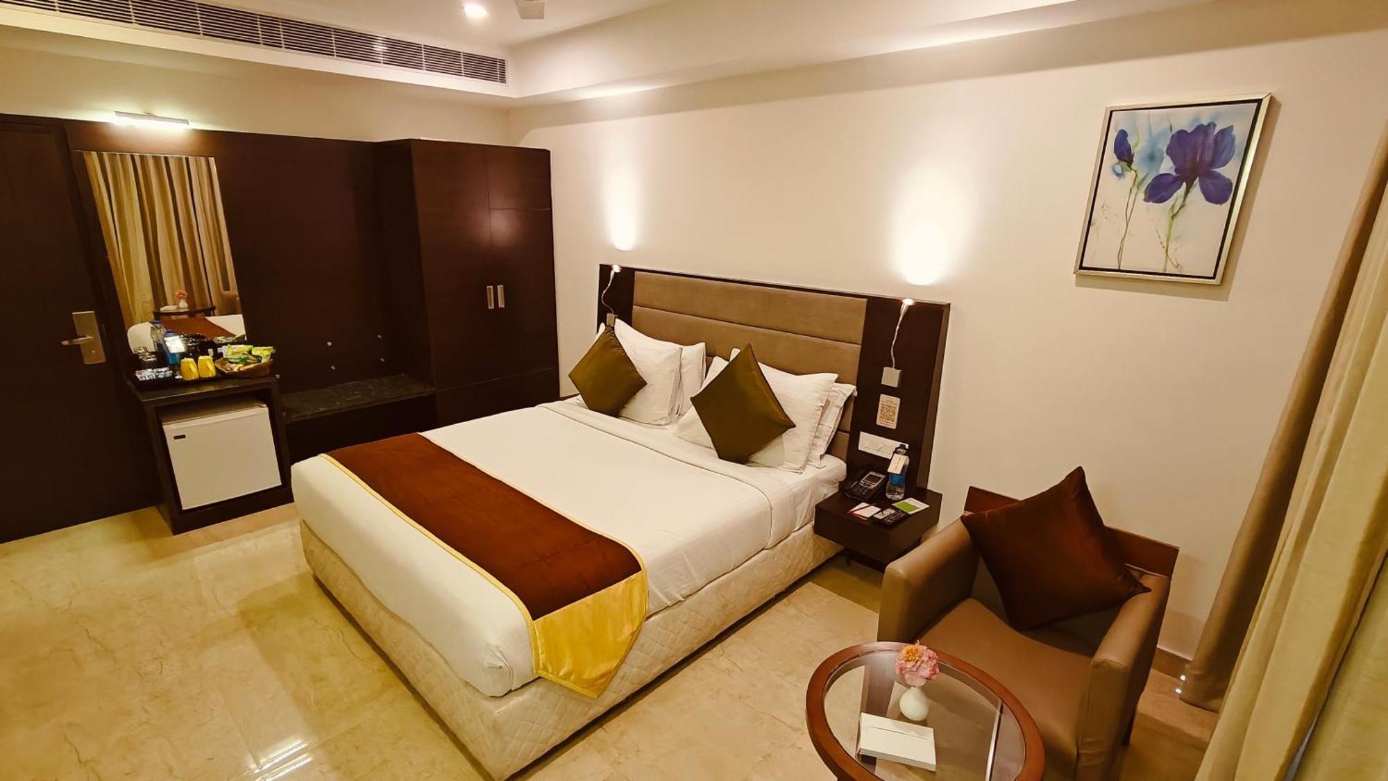Khanna Fiesta Vellore Exterior photo