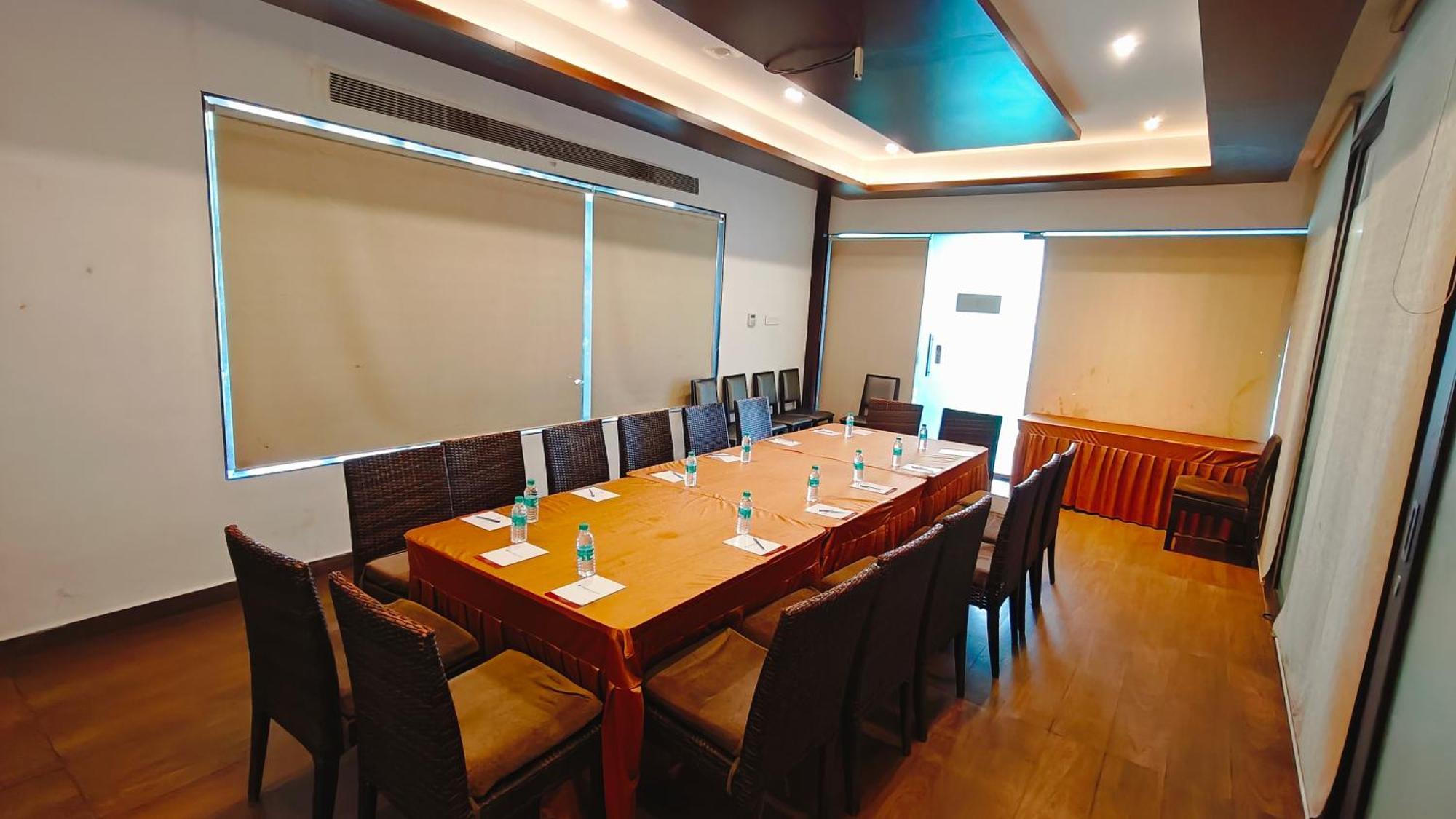 Khanna Fiesta Vellore Exterior photo