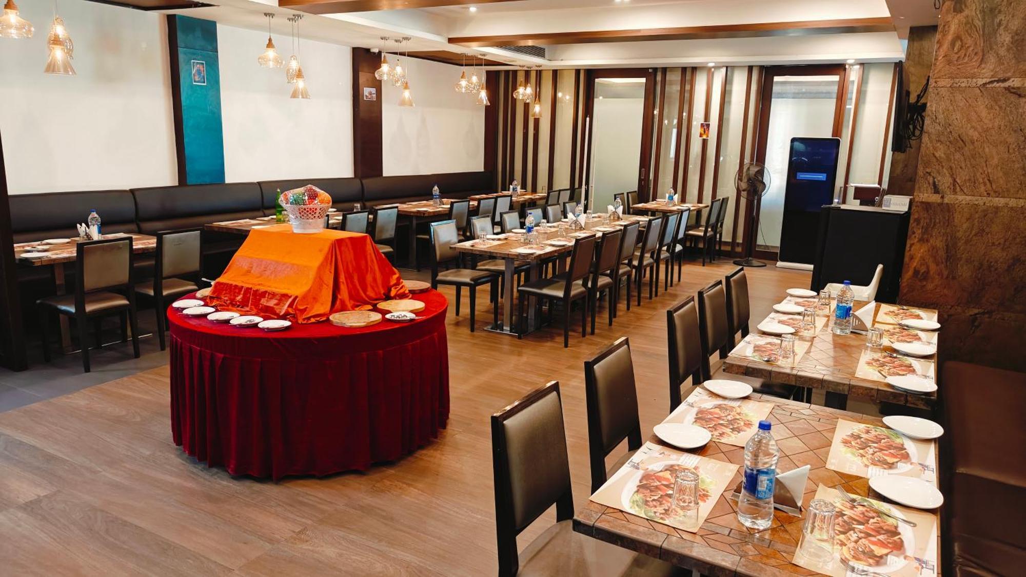 Khanna Fiesta Vellore Exterior photo