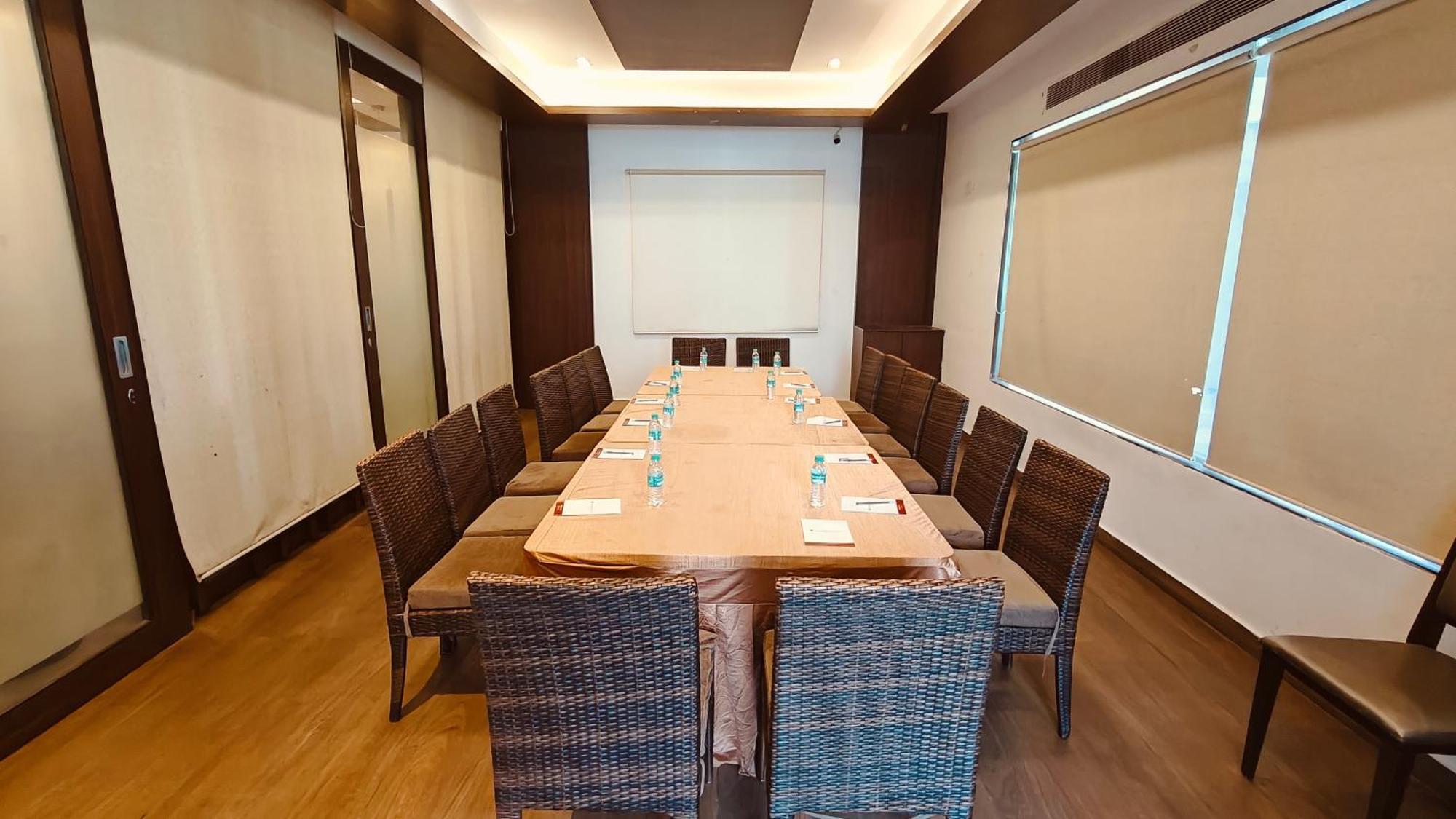 Khanna Fiesta Vellore Exterior photo